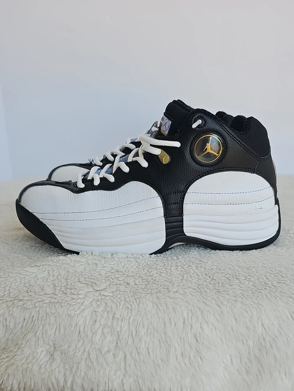 ​Jordan Jumpman Team 1 Black White Gold Size [7.5] Great Condition